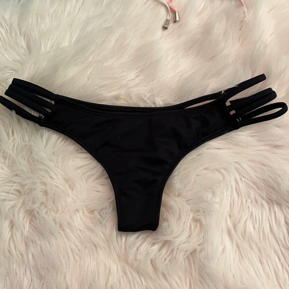 Midori bikinis thong